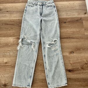 H&M light wash jeans